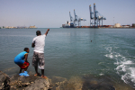 Djiboutin rannikkoa ja satama
