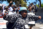 Mielenosoittajia Etelä-Afrikassa