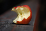 Puoliksi syöty omena