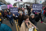 Naisia mielenosoituksessa Washingtonissa Yhdysvalloissa