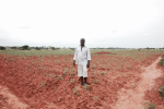 Ghanalaisviljelijä pellolla