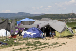 Siirtolaisten telttoja Kreikassa