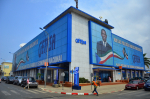 Päiväntasaajan Guinean presidentin  Teodoro Obiang Ngueman kuva rakennuksen seinässä Malabossa