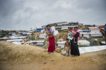 Myanmarin rohingya-naisia Cox's Bazarin pakolaisleirillä