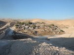 Yleiskuva Khan al-Ahmarin beduiinikylästä Palestiinasta