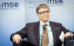 Bill Gates puolilähikuvassa.