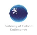 Logo, jossa Suomen leijona sinisellä pohjalla ja teksi Embassy of Finland Kathmandu.