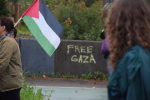 Palestiinan lippu ja Free Gaza -graffiti.
